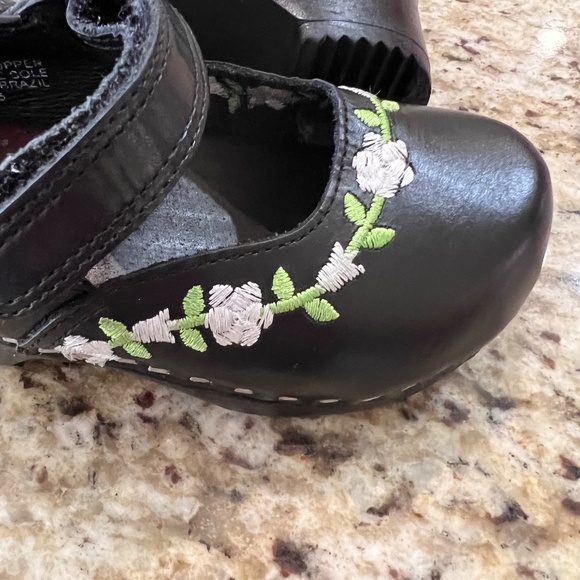 VINTAGE HANNA ANDERSSON MARY JANE CLOGS black Leather!! Fit like toddler 6.5!!! - Picture 13 of 16